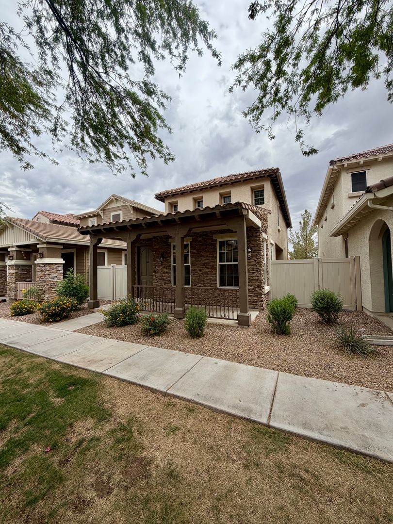 Gilbert House: 3882 S. Winter Lane