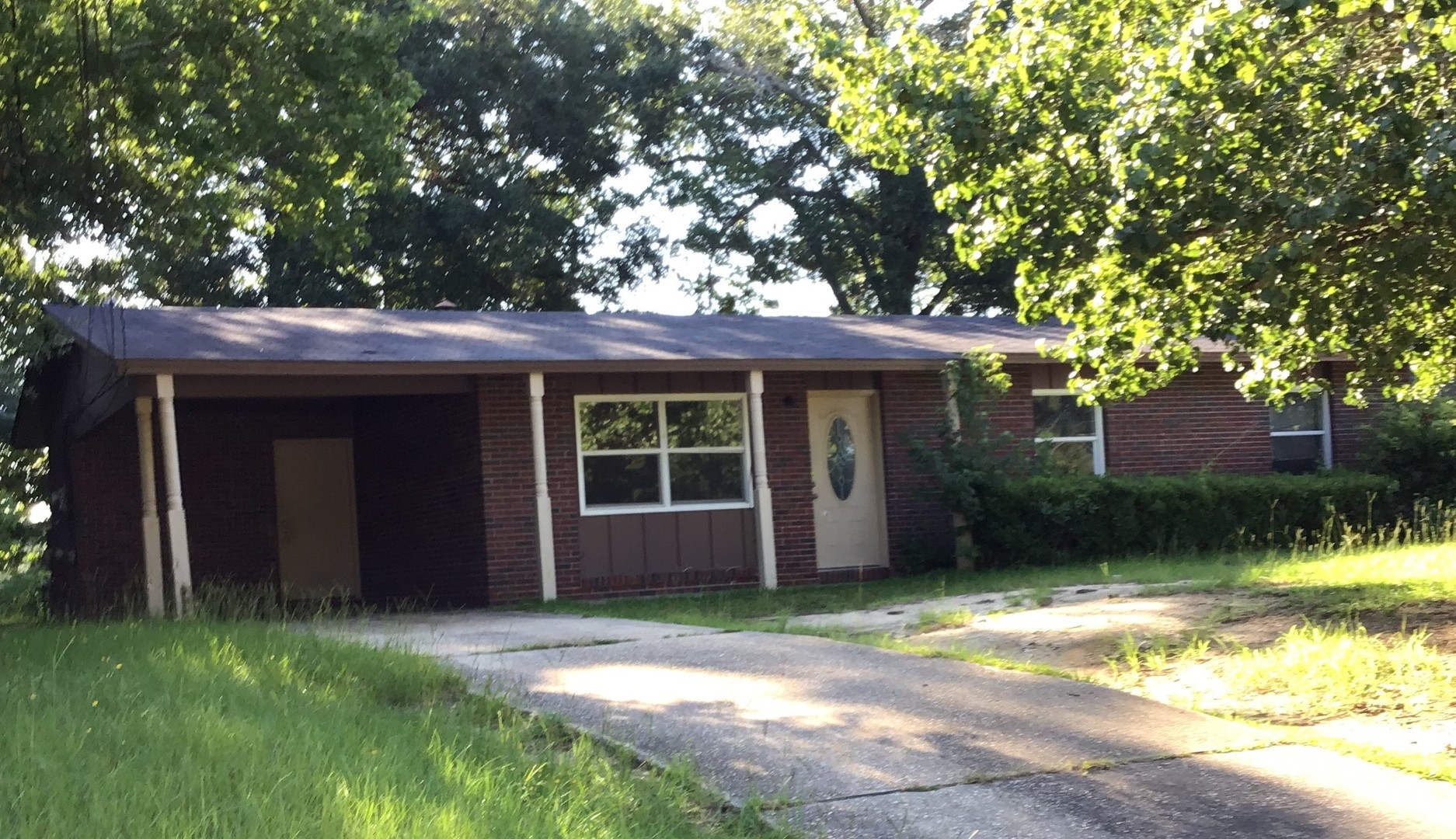 Columbus House: 1040 Amber Drive