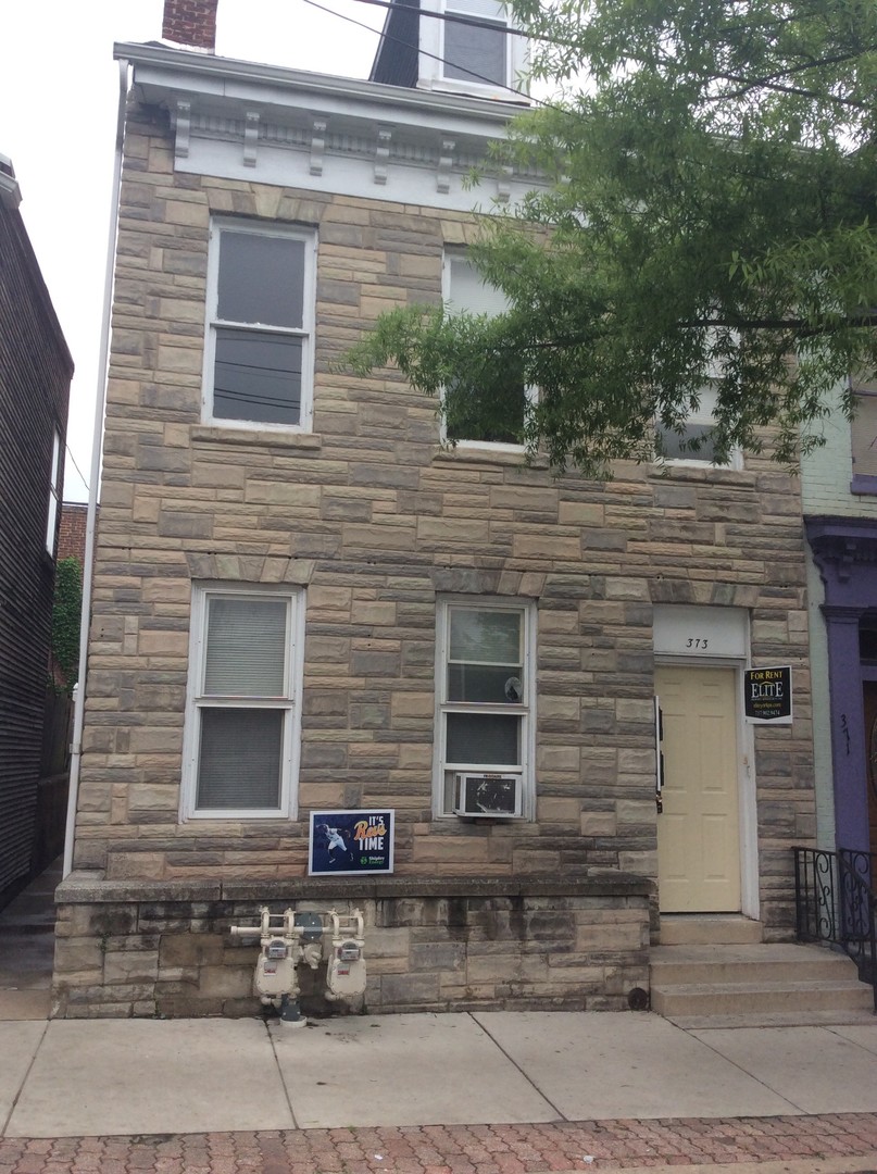 York House: 373 W King St 1st Fl