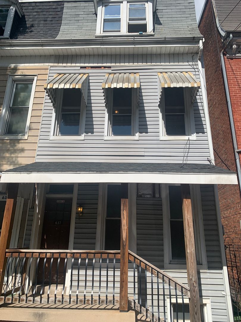 York House: 637 W Philadelphia St., Unit #1