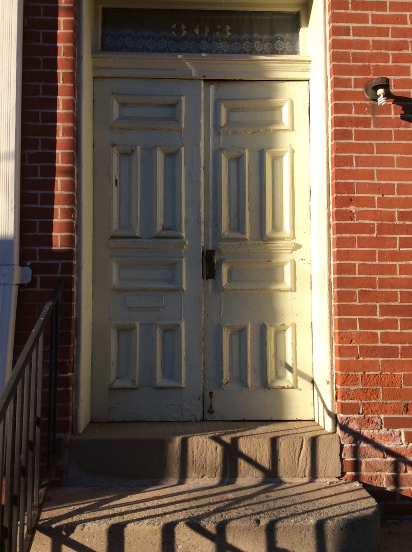 York House: 303 E King St #2,