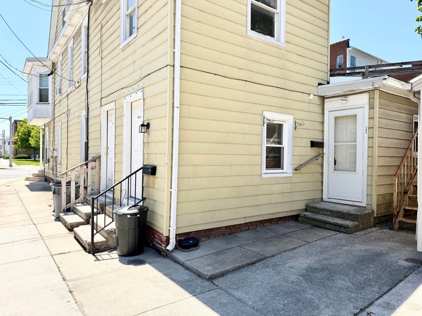 Hanover House: 102 Middle St