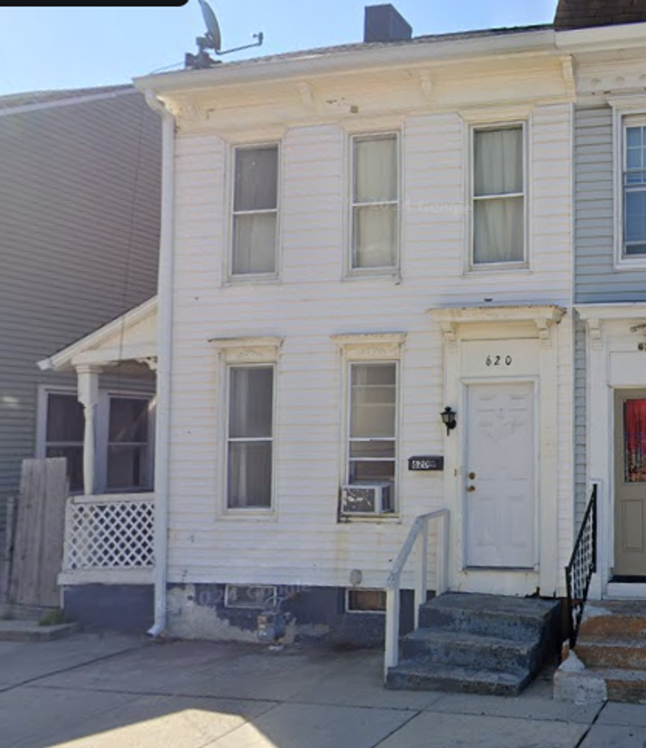 York House: 620 Company St,
