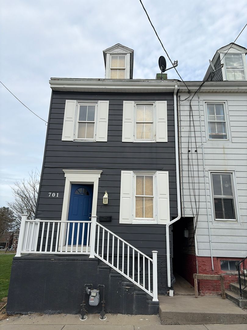 York House: 701 Vander Ave (Grid Investments)