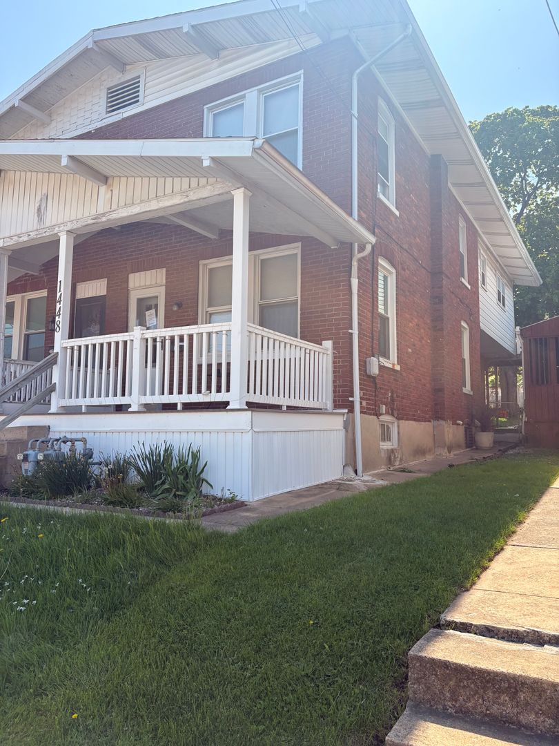 York House: 1448 W King St Unit 1