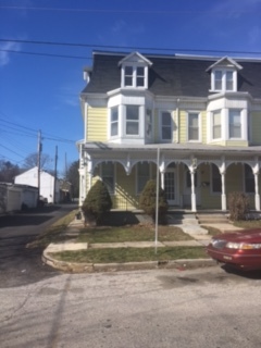 York House: 455 Park St Apt 1,