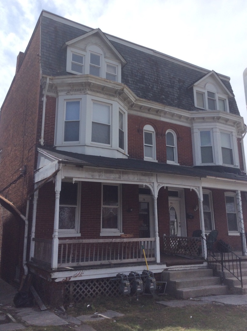 York House: 730 Roosevelt Ave Apt 3,