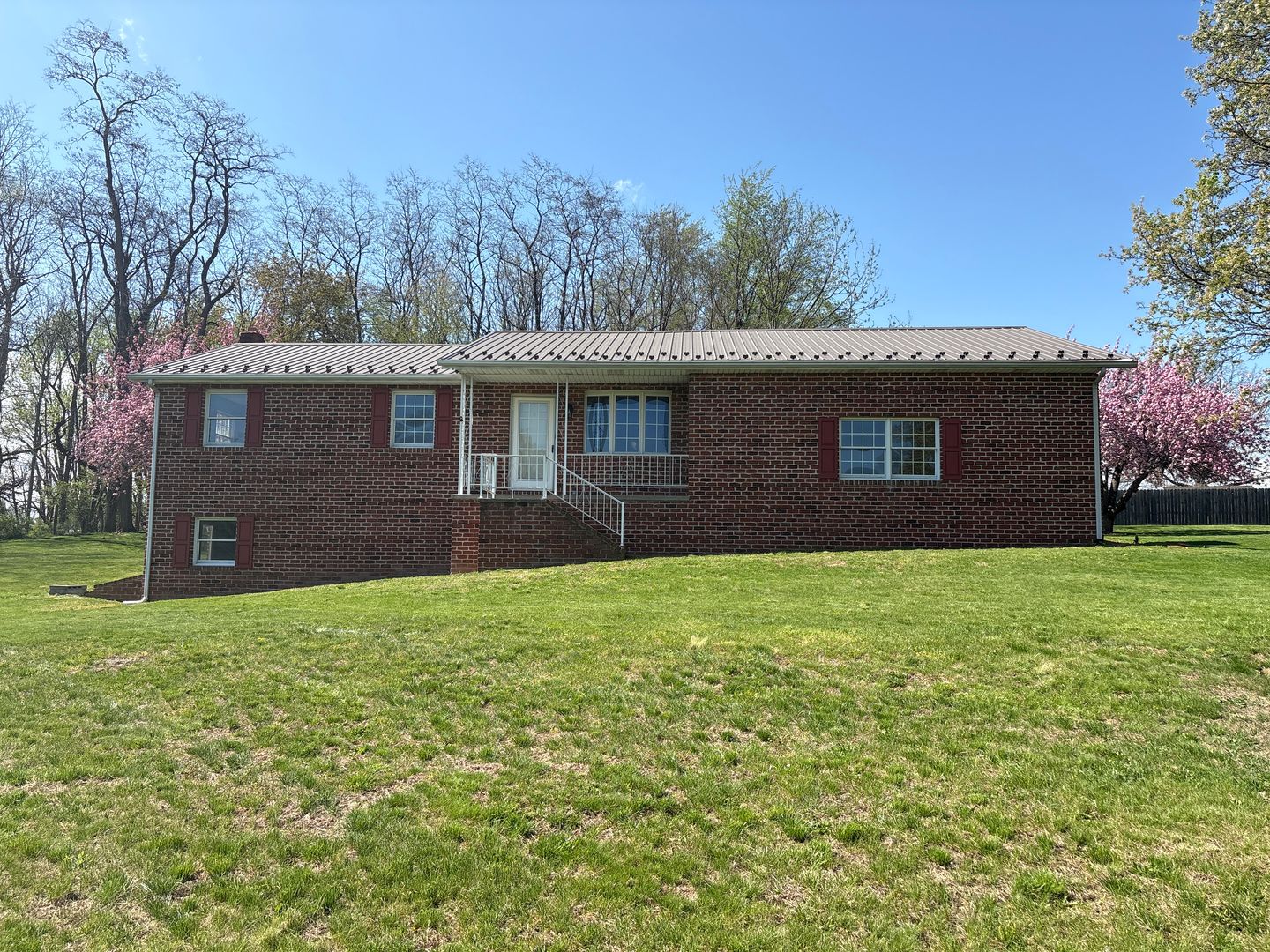 Thomasville House: 9 Locust Lane