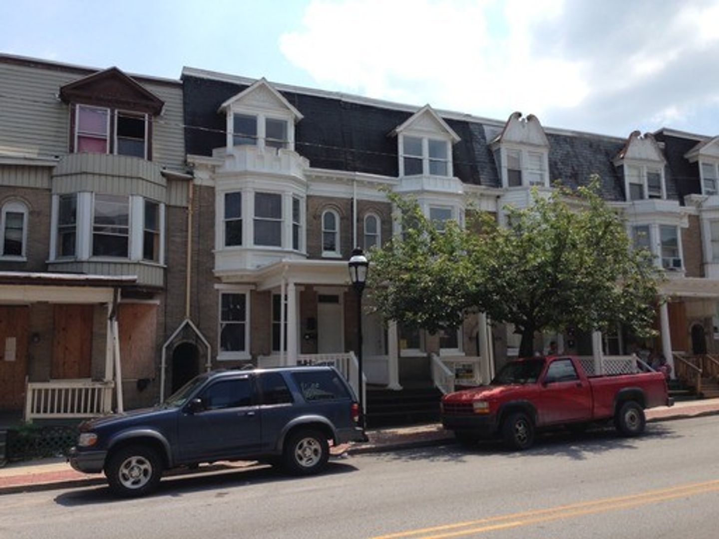 York House: 640 W Princess St Apt 2,