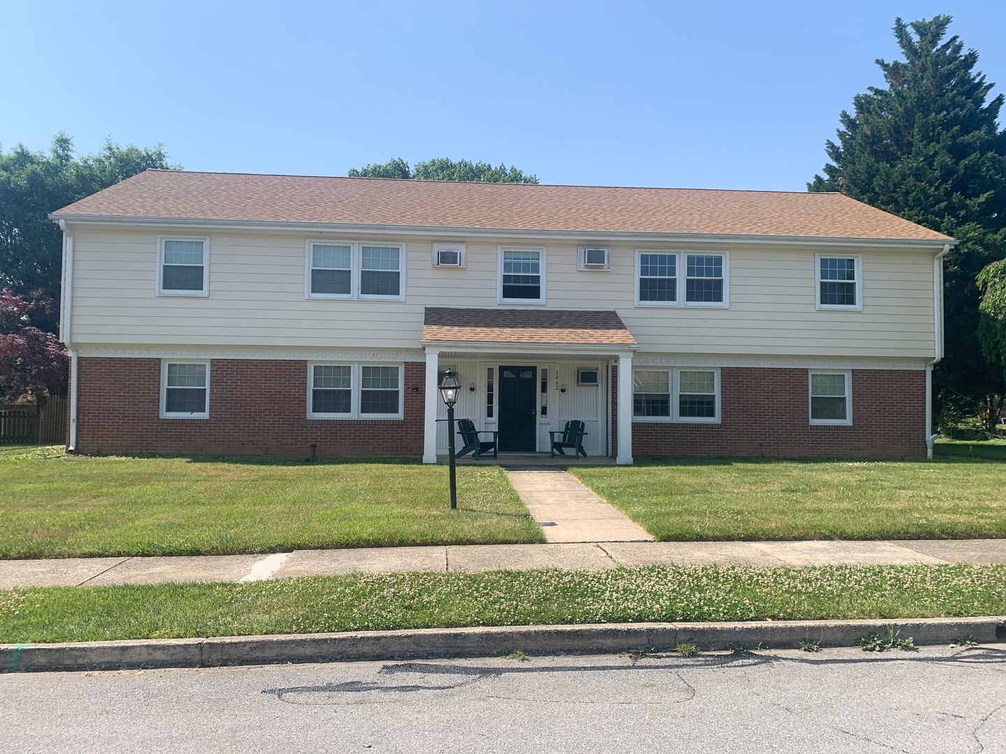 York House: 1462 Wayne Ave Unit 4