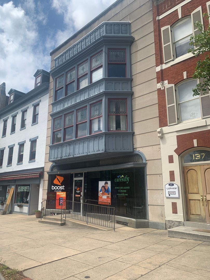 York House: 141 W Market St Apt 2 E