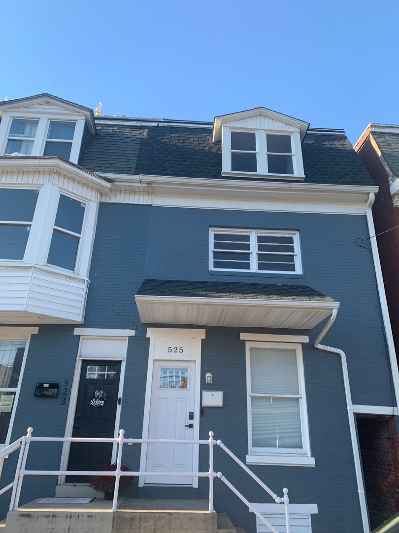 York House: 525 E Philadelphia St