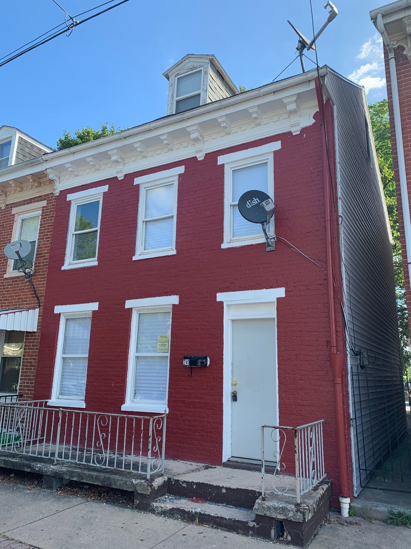 York House: 241 S Penn St,
