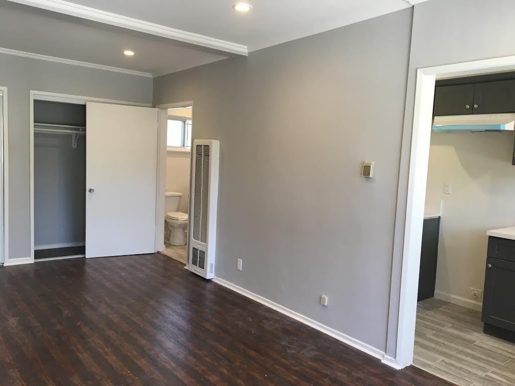 Los Angeles Apartment: 139 S. Ave. 55