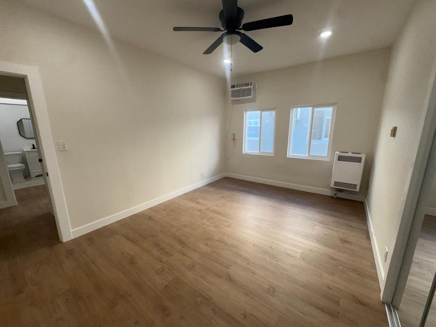 Los Angeles Apartment: 538 N. Alexandria Ave.