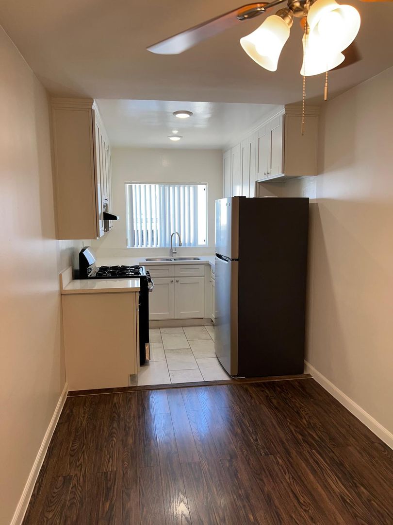 Los Angeles Apartment: 4005 W. 1st St.