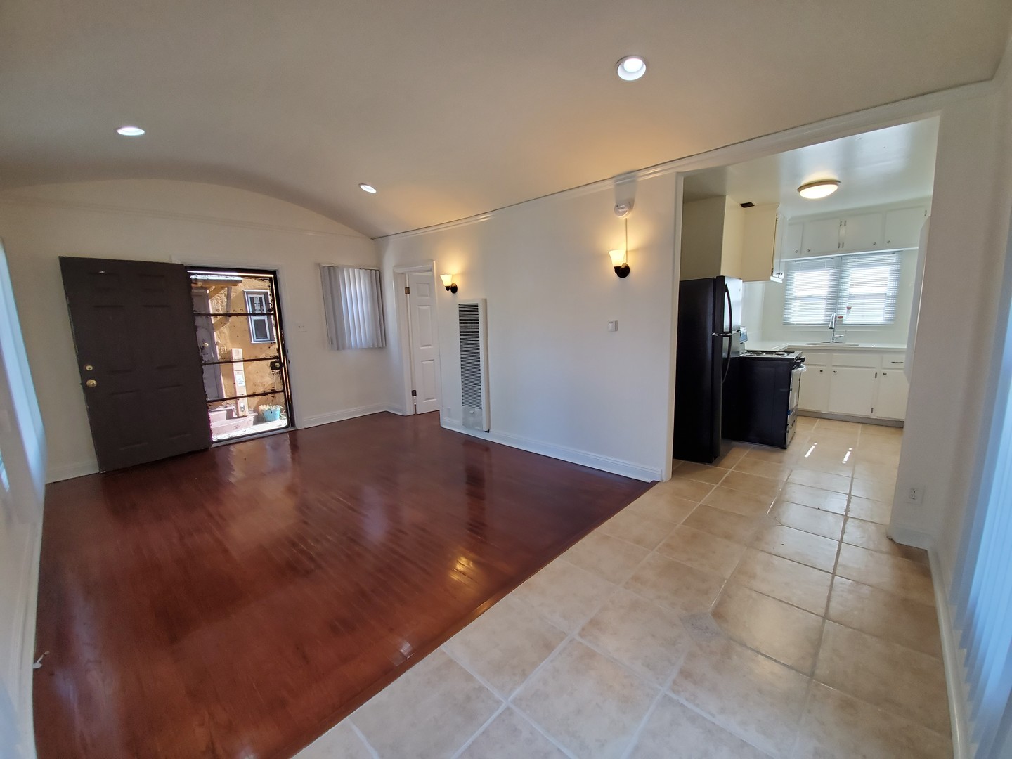 West Hollywood Apartment: 1163  N. Formosa Ave.