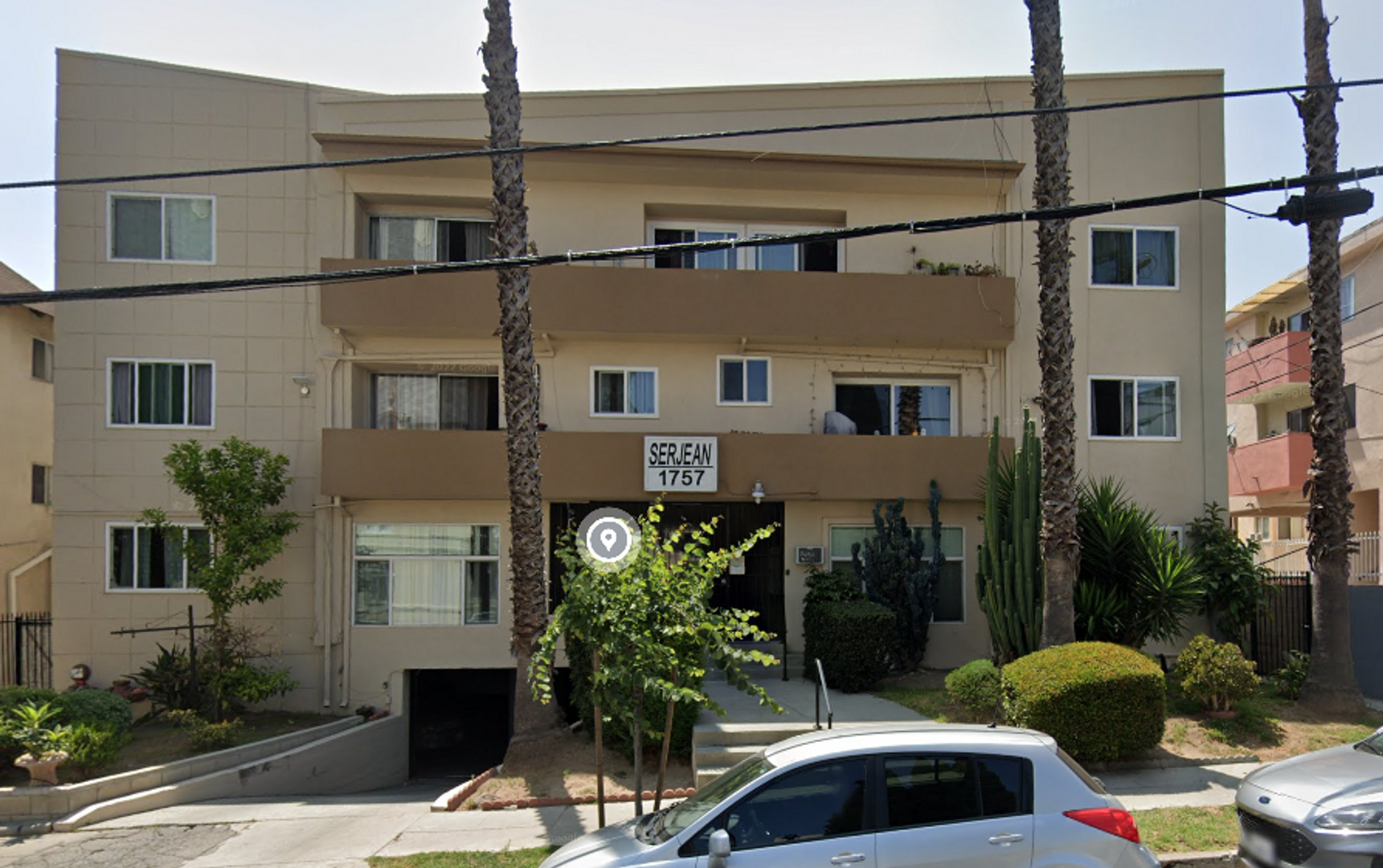 Los Angeles Apartment: 1757 N Serrano Ave.