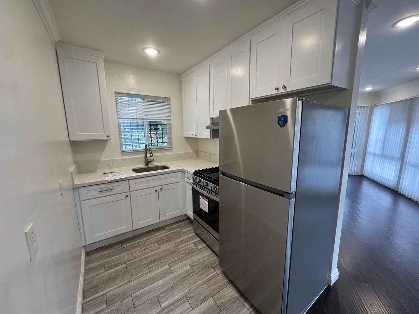 Los Angeles Apartment: 1265 N. St. Andrews Place