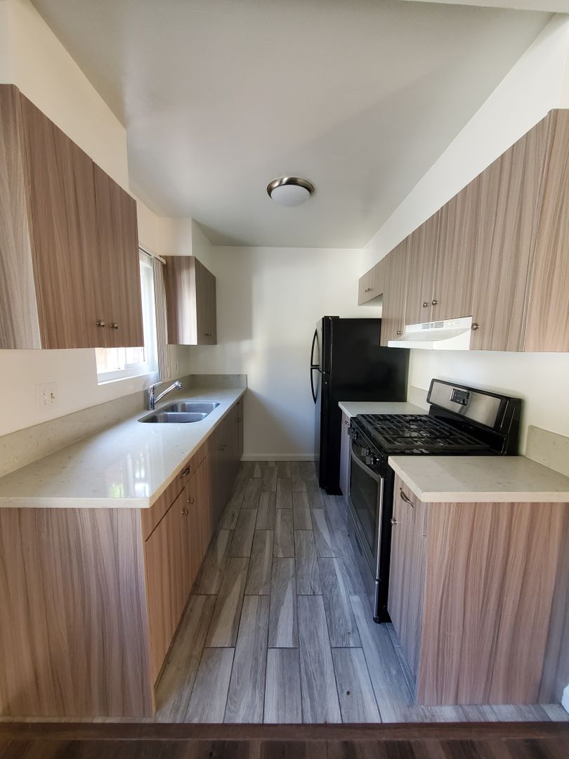 Los Angeles Apartment: 3130  Durango Ave.