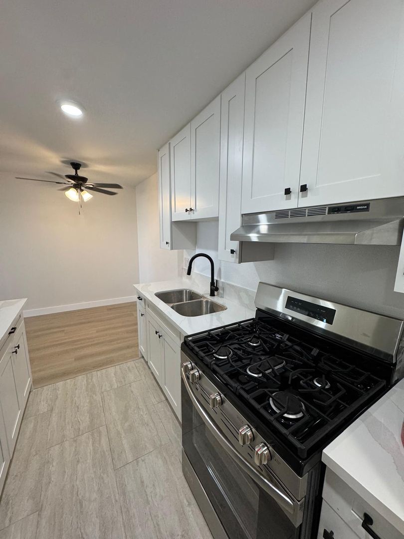 Los Angeles Apartment: 1237 Arapahoe St.