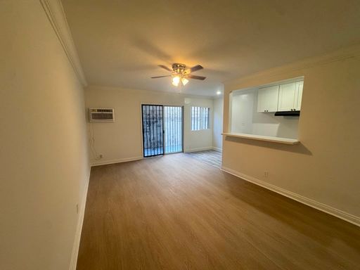 COMING UP!! LOVELY SINGLE/STUDIO FOR RENT IN A PET FRIENDLY BUILDING! – photo 1