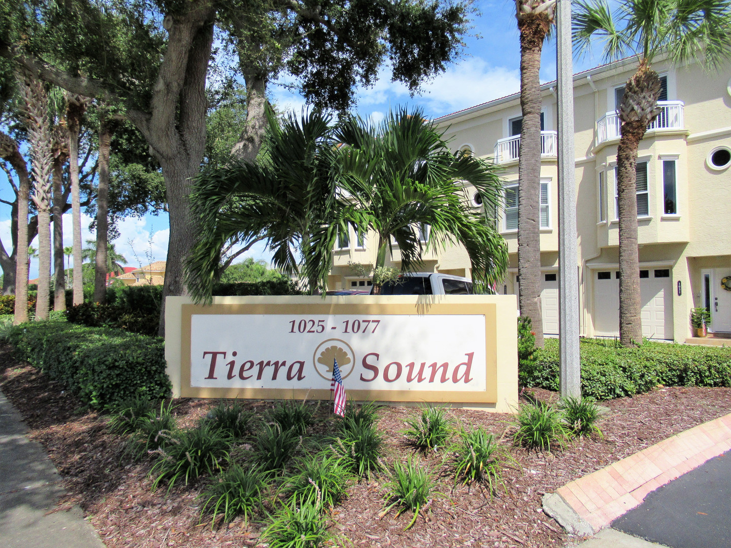 Tierra Verde Townhome: 1045 Pinellas Bayway, S