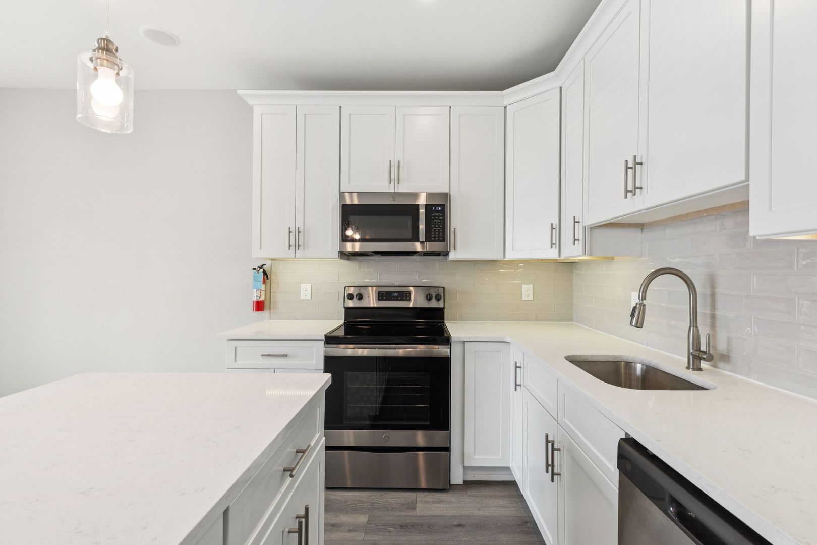 Philadelphia House: 2531 N Front St Unit 2