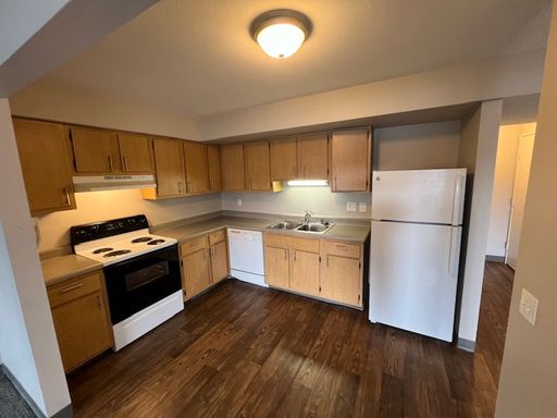 1 Bed Downtown – photo 1