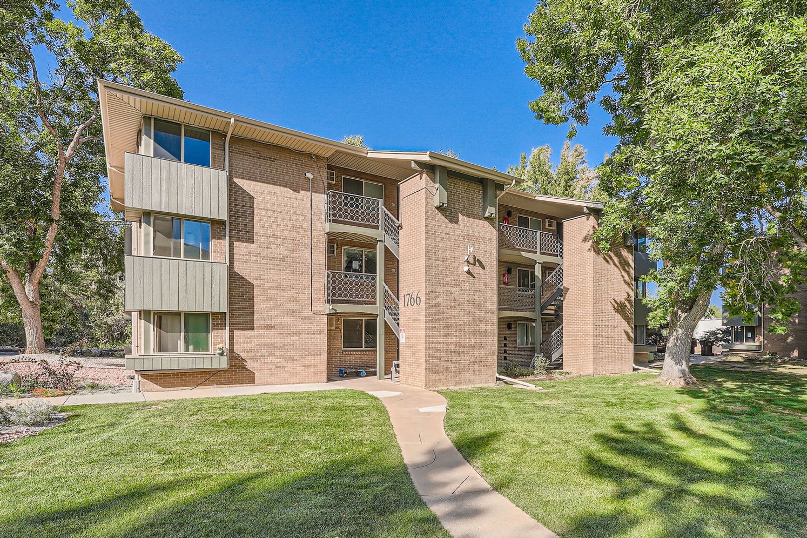 Louisville Apartment: 1722 Garfield Ave