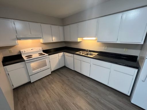 Two-Bed Downtown Apt with a View! – photo 1