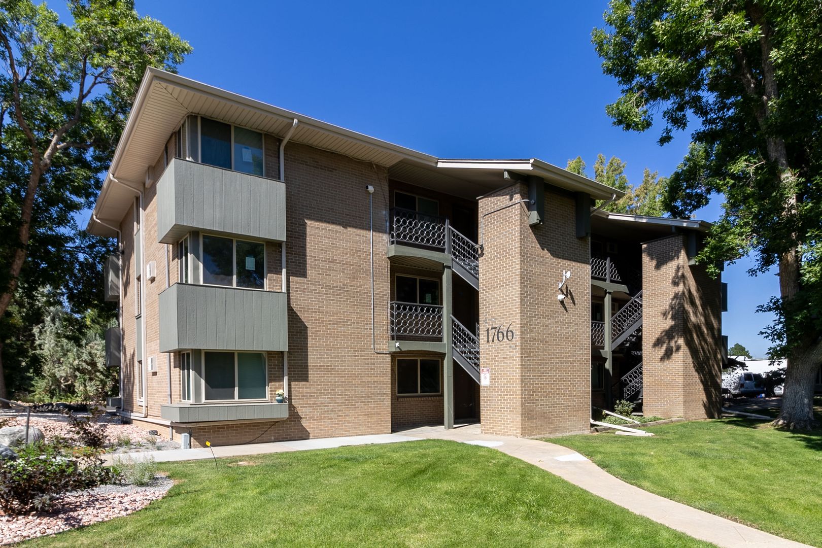 Louisville Apartment: 1722 Garfield Ave