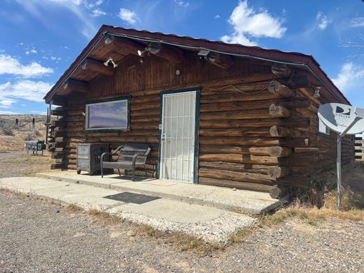 Commercial Building in Carlin