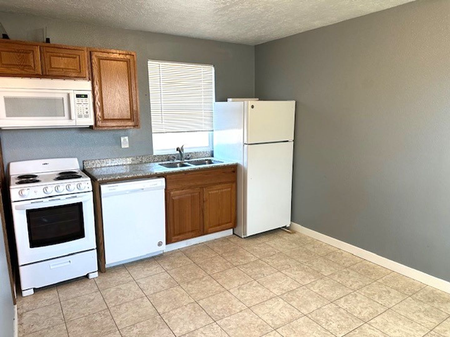 Elko Townhome: 384 1/2 River St