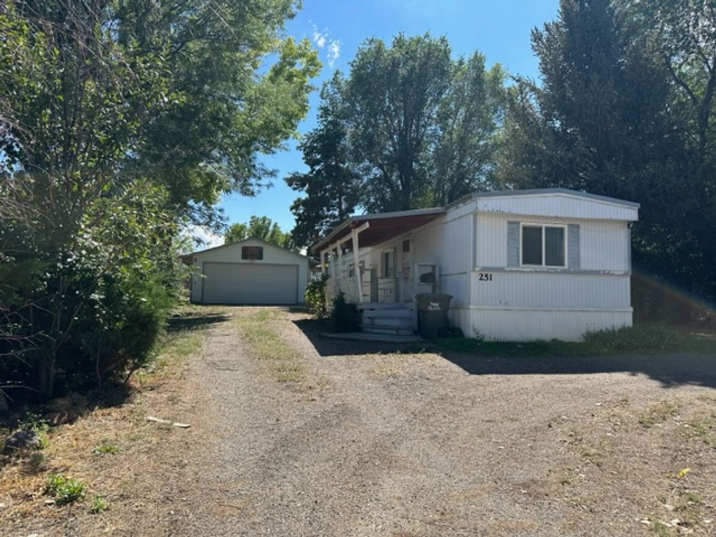Elko House: 251 Bullion Road