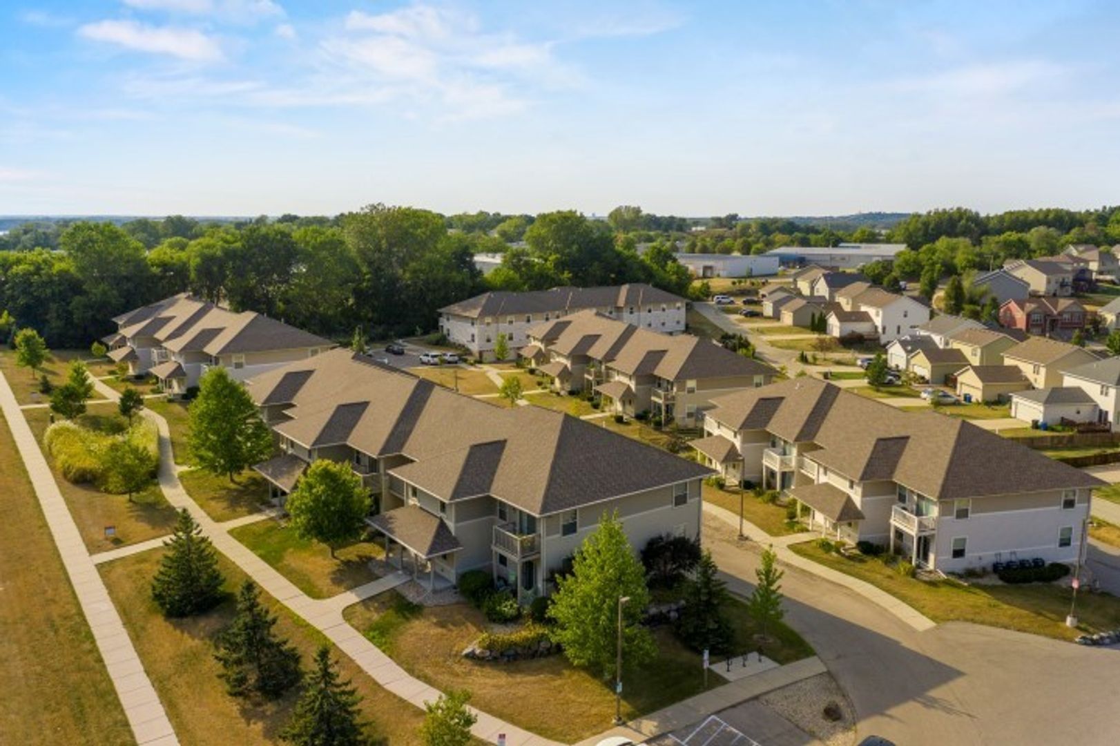 Madison Apartment: 5026-5030 Siggelkow Rd