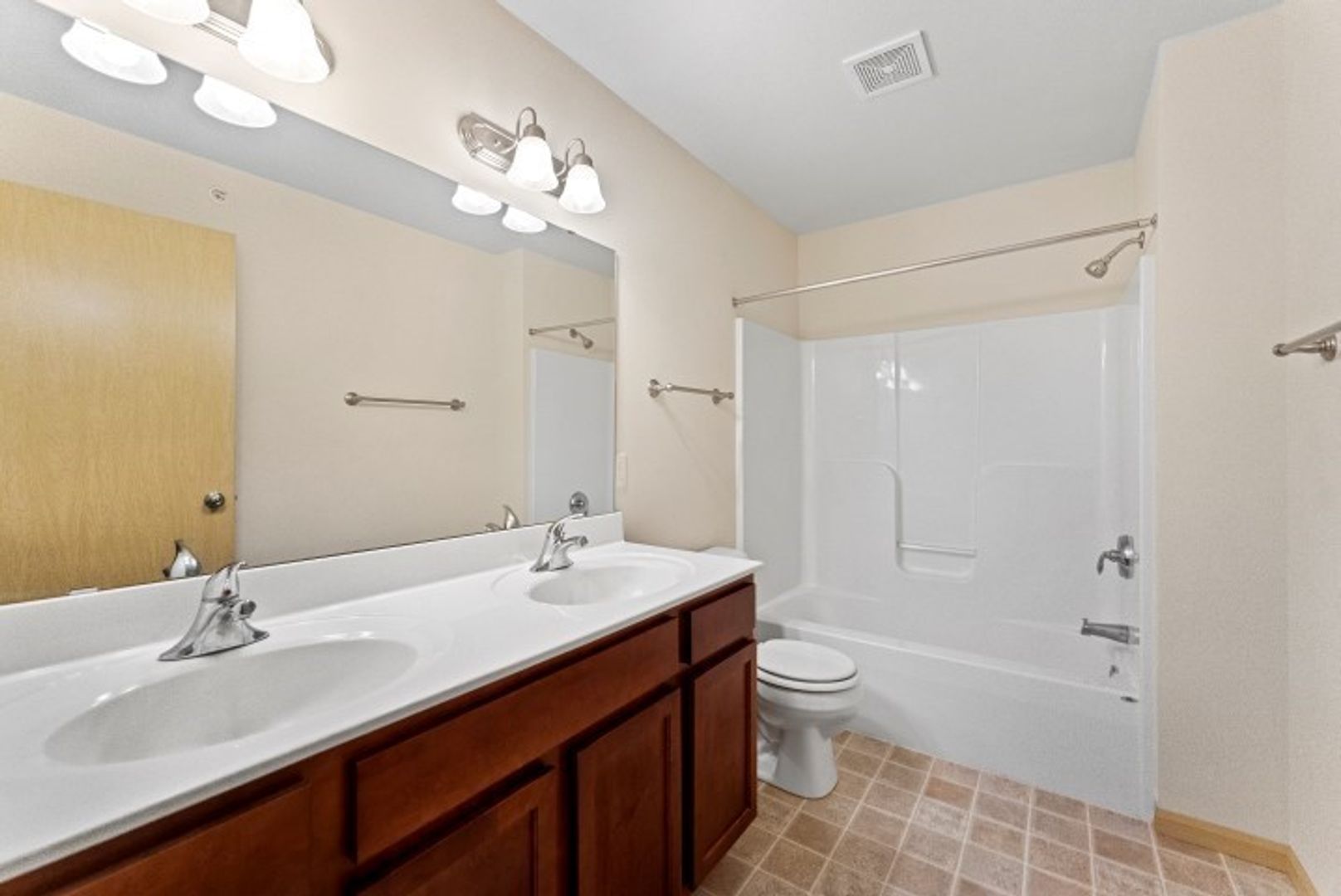 Middleton Apartment: 2892-2894-2896-2898 Pleasant View Rd