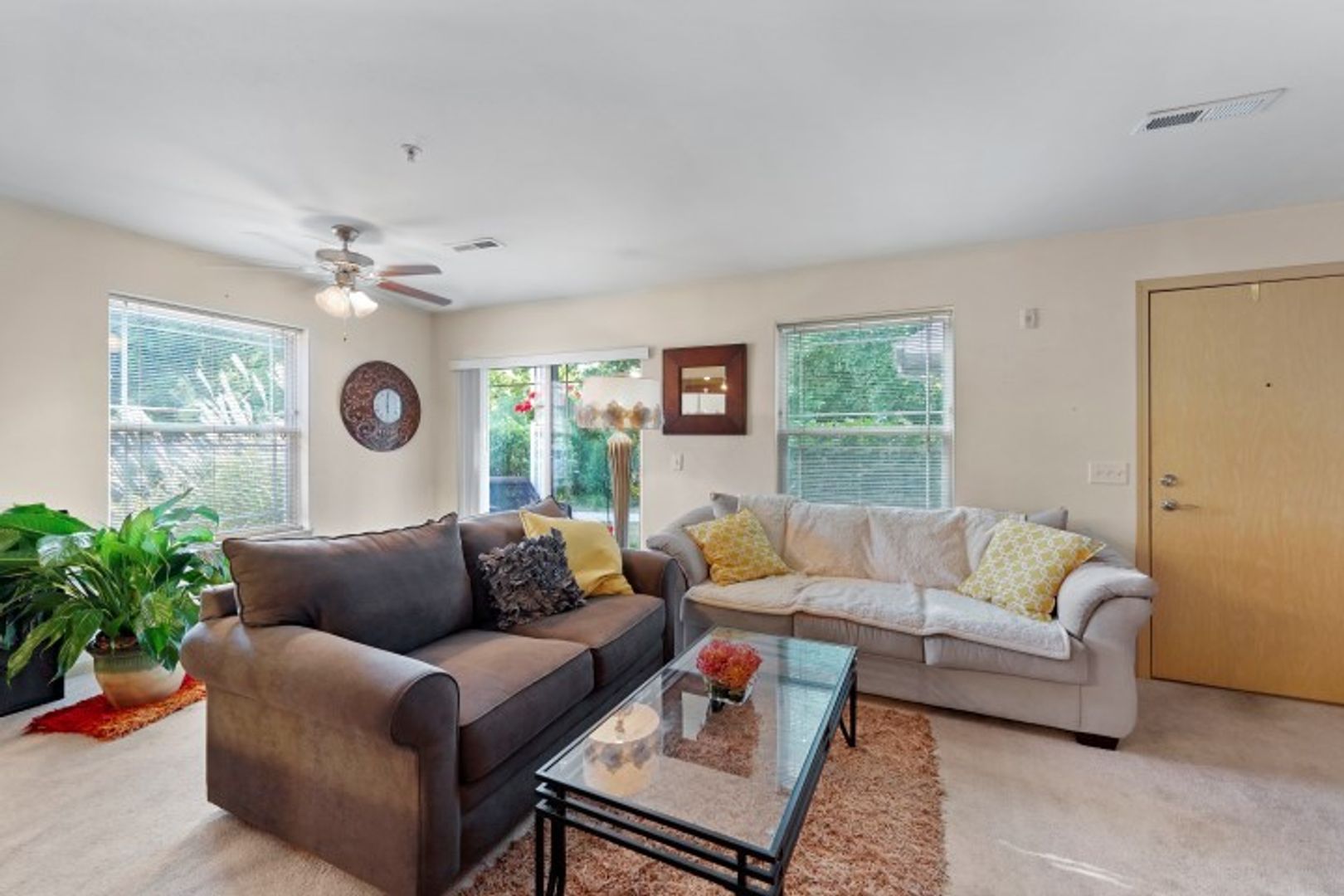 Madison Apartment: 5034-5038-5042 Siggelkow Rd
