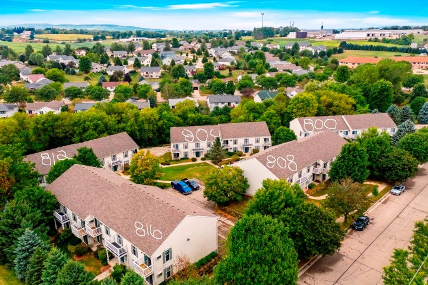 Mount Horeb Apartment: 816 Blue Mounds St