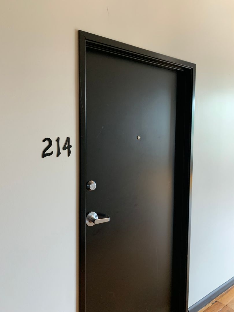 Marion Apartment: 215 East Cherry Street