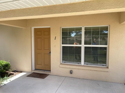 3 Bedroom/2 Bathroom Duplex – photo 1