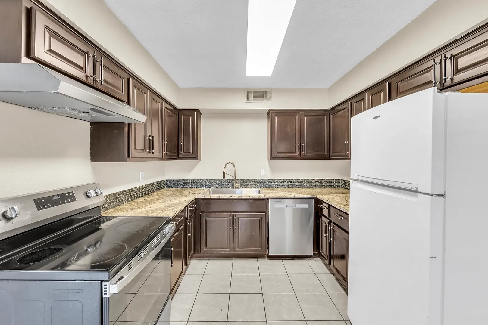 Irving Apartment: 3024 Tudor Ln