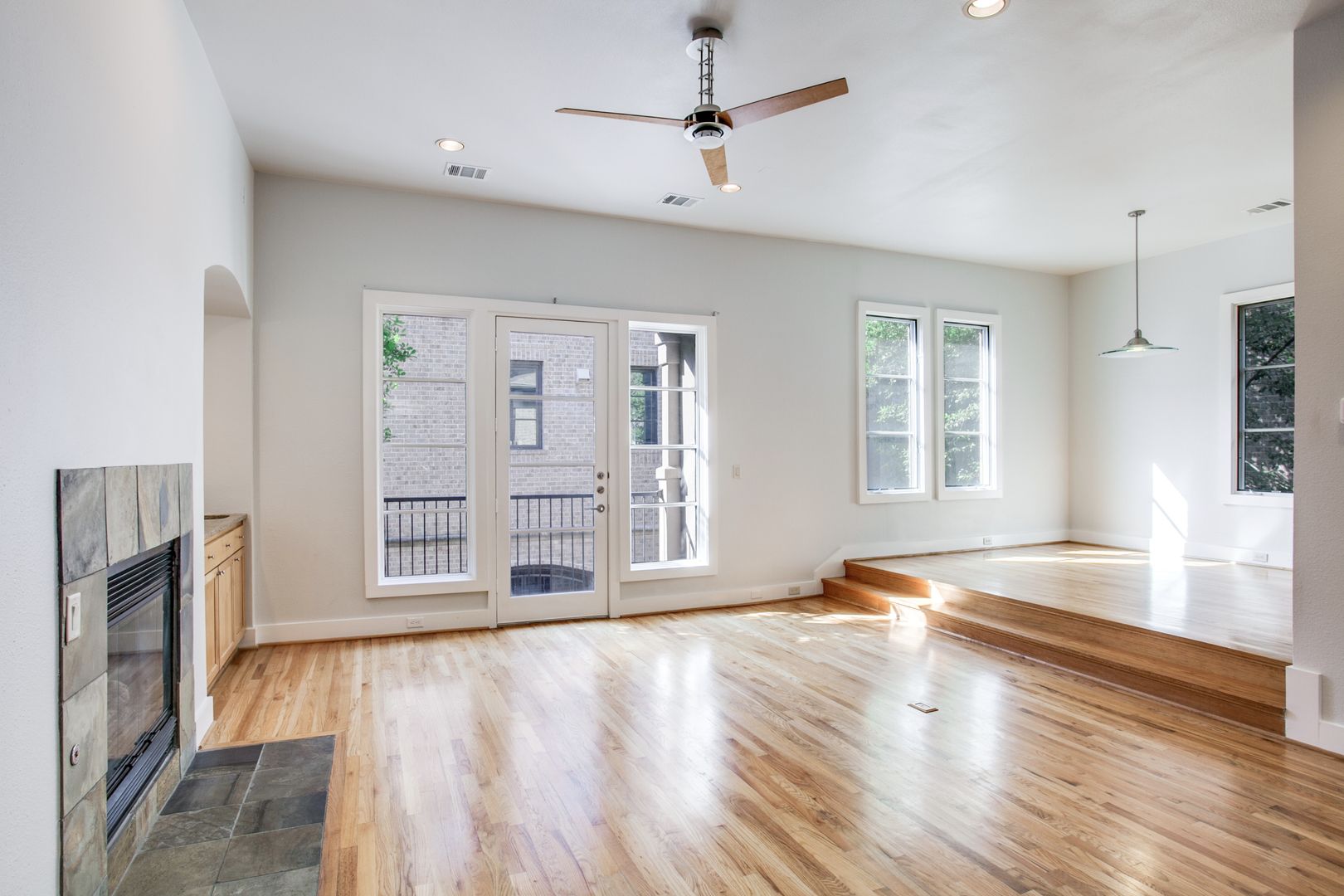3805 Holland Ave 6 of 12