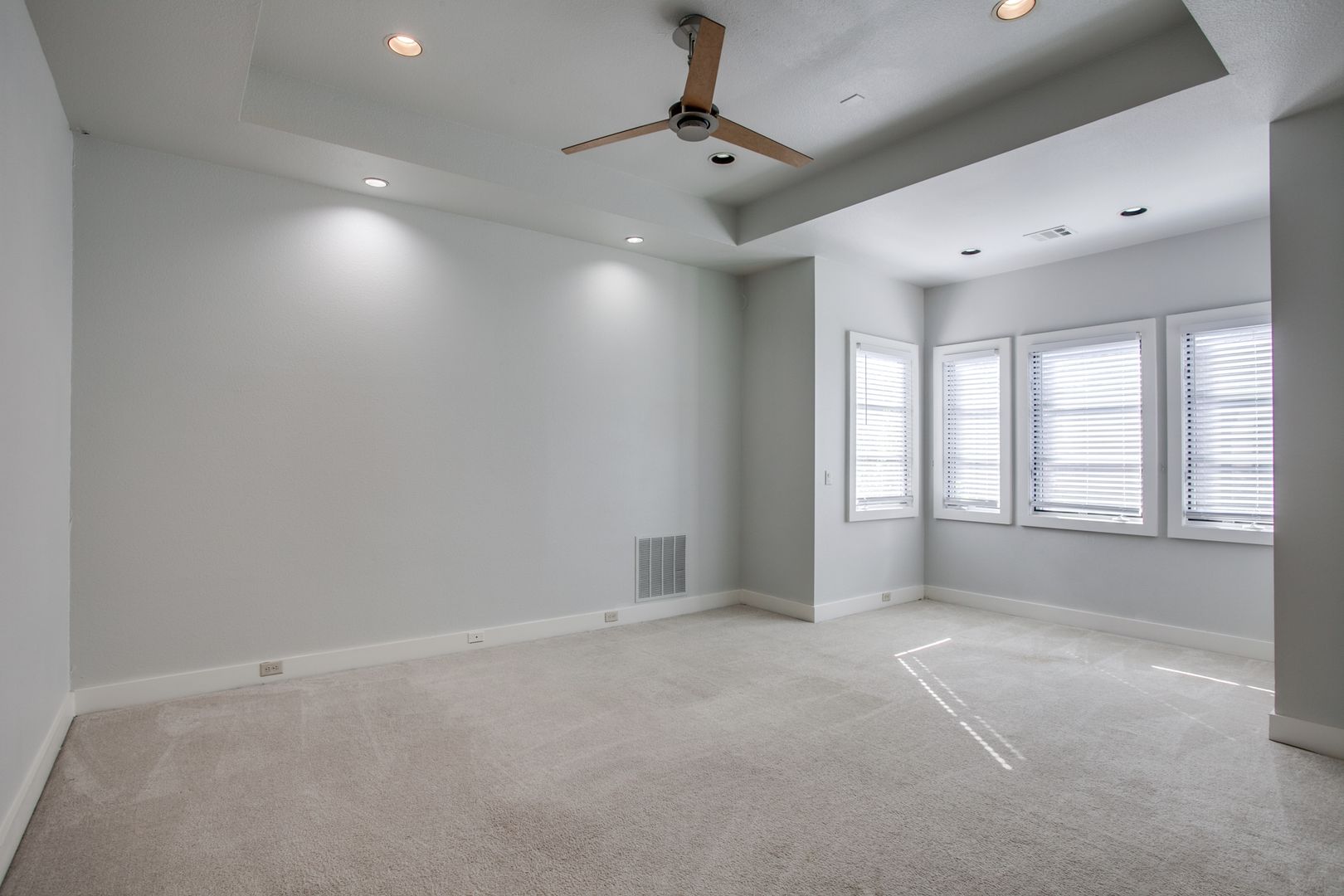 3805 Holland Ave 10 of 12