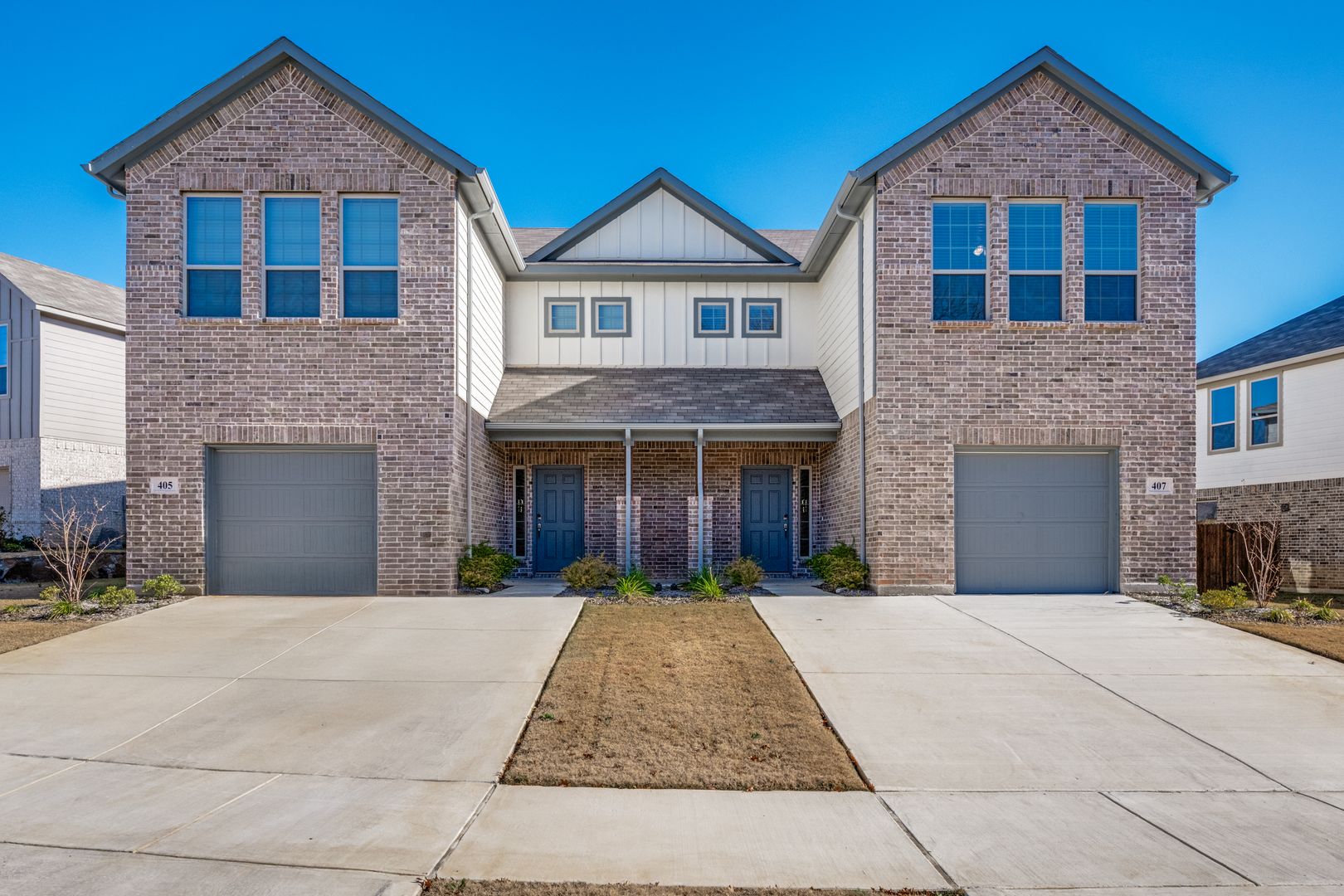 Denton Townhome: 407 Saddle Lane