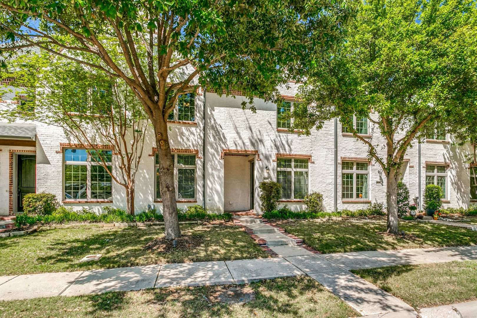 Coppell Townhome: 809 Milton Way