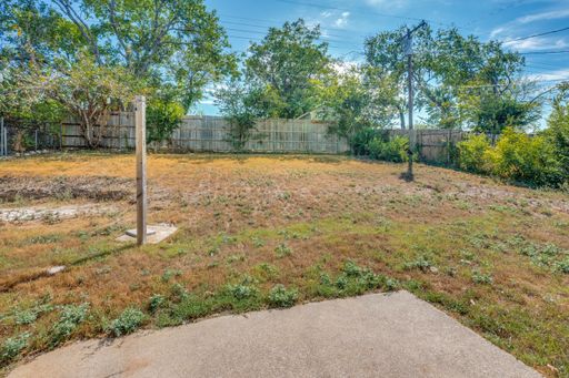 3-Bedroom Home for Rent in Cedar Hill, TX | Spacious Yard & Attached Garage – photo 1