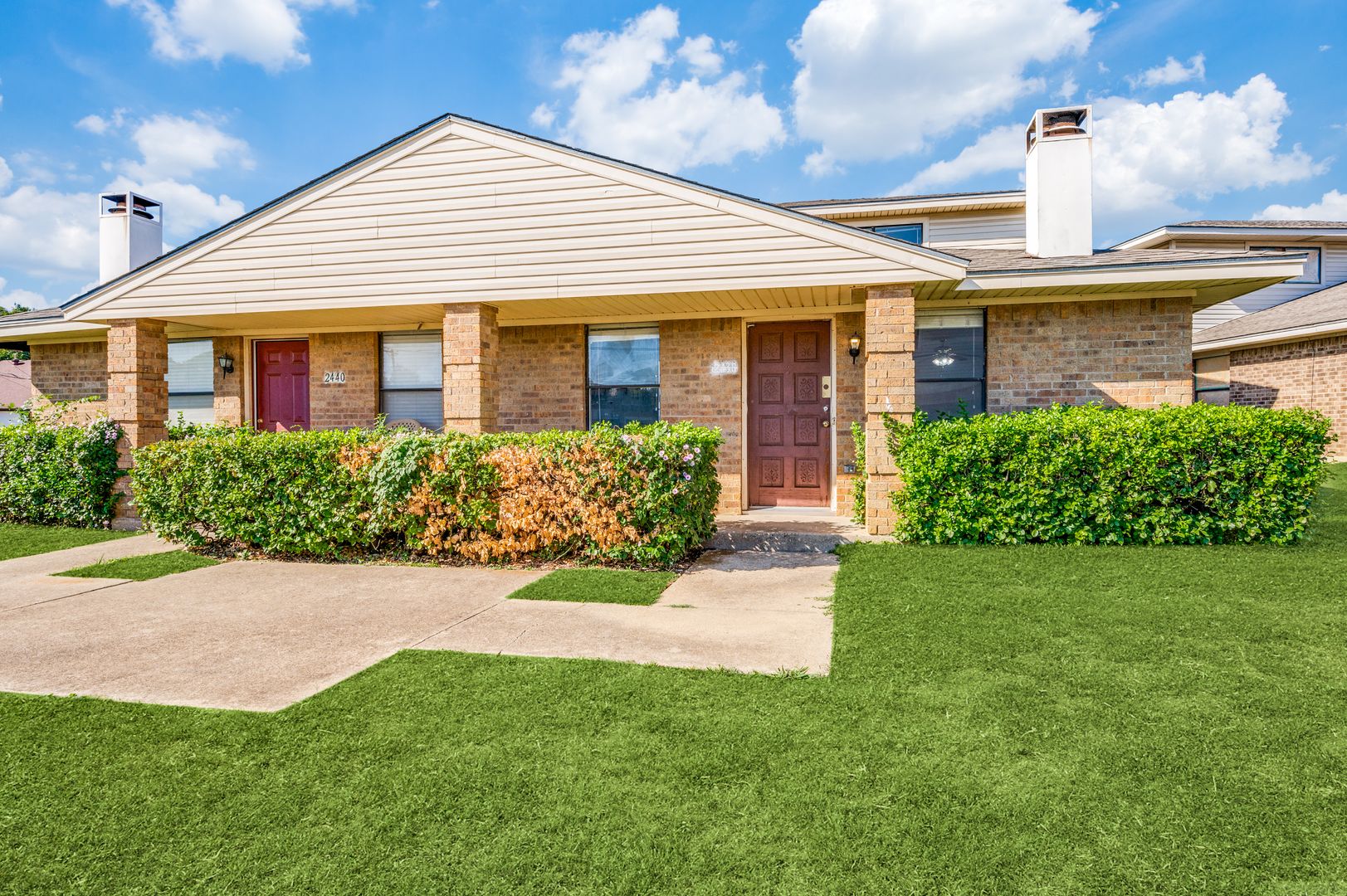 Irving Townhome: 2438 Northgate