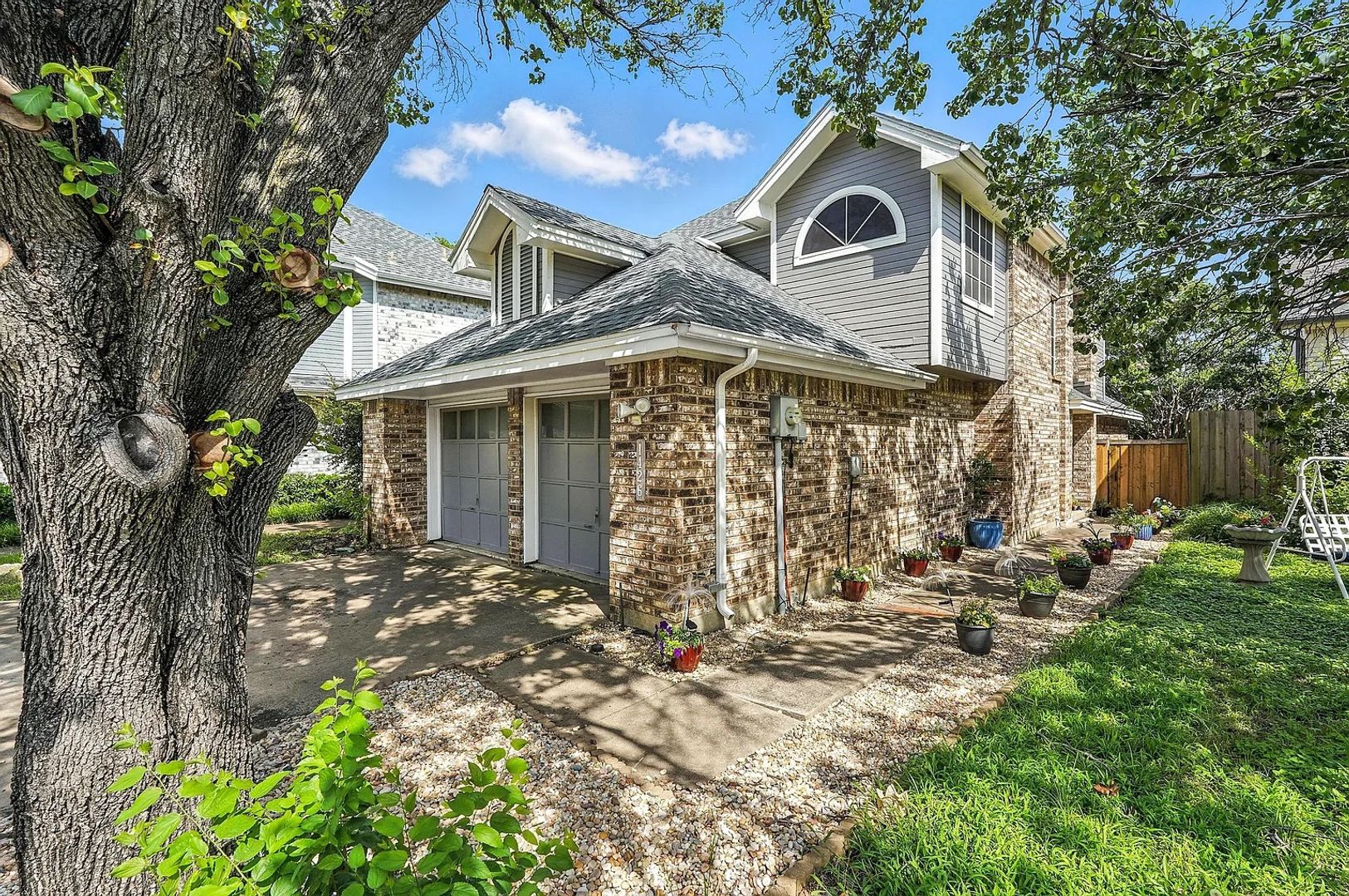 Carrollton House: 1426 Harmony Ln