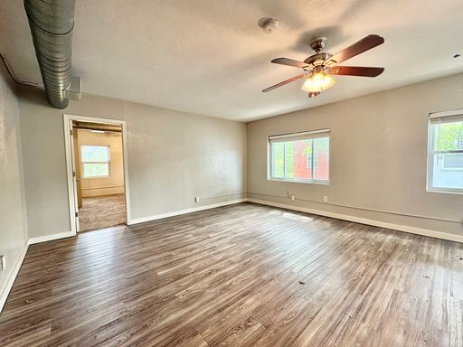 Spacious 2 Bed 2 Bath Apartment in the Heart of the City – photo 1